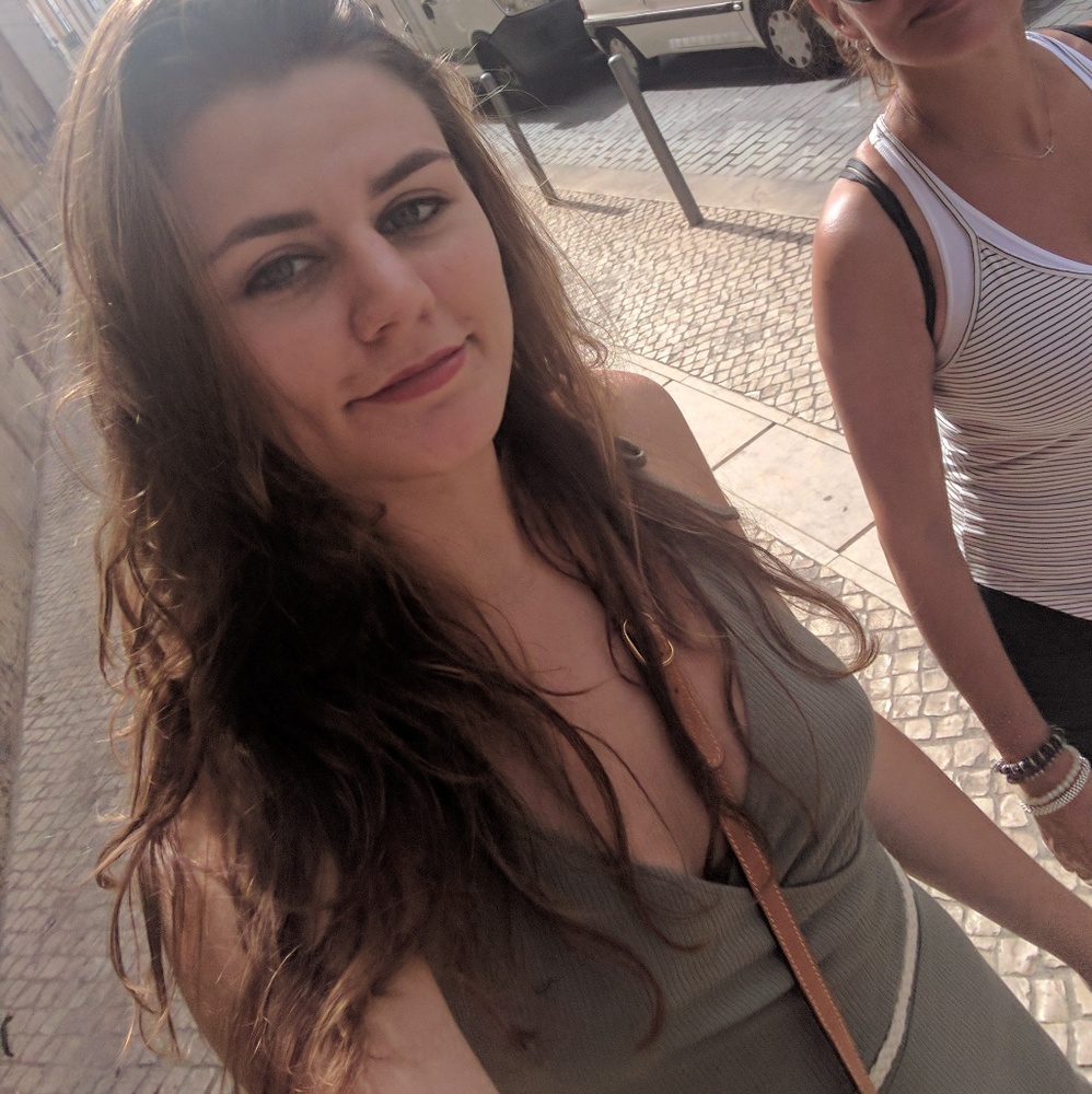 Meet your Posher, Savannah